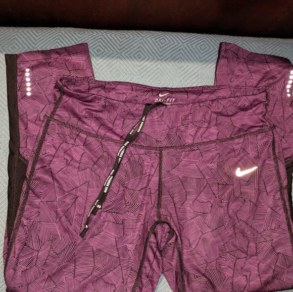 Nike Dry Dit Capri Running Tights - Picture 2 of 3